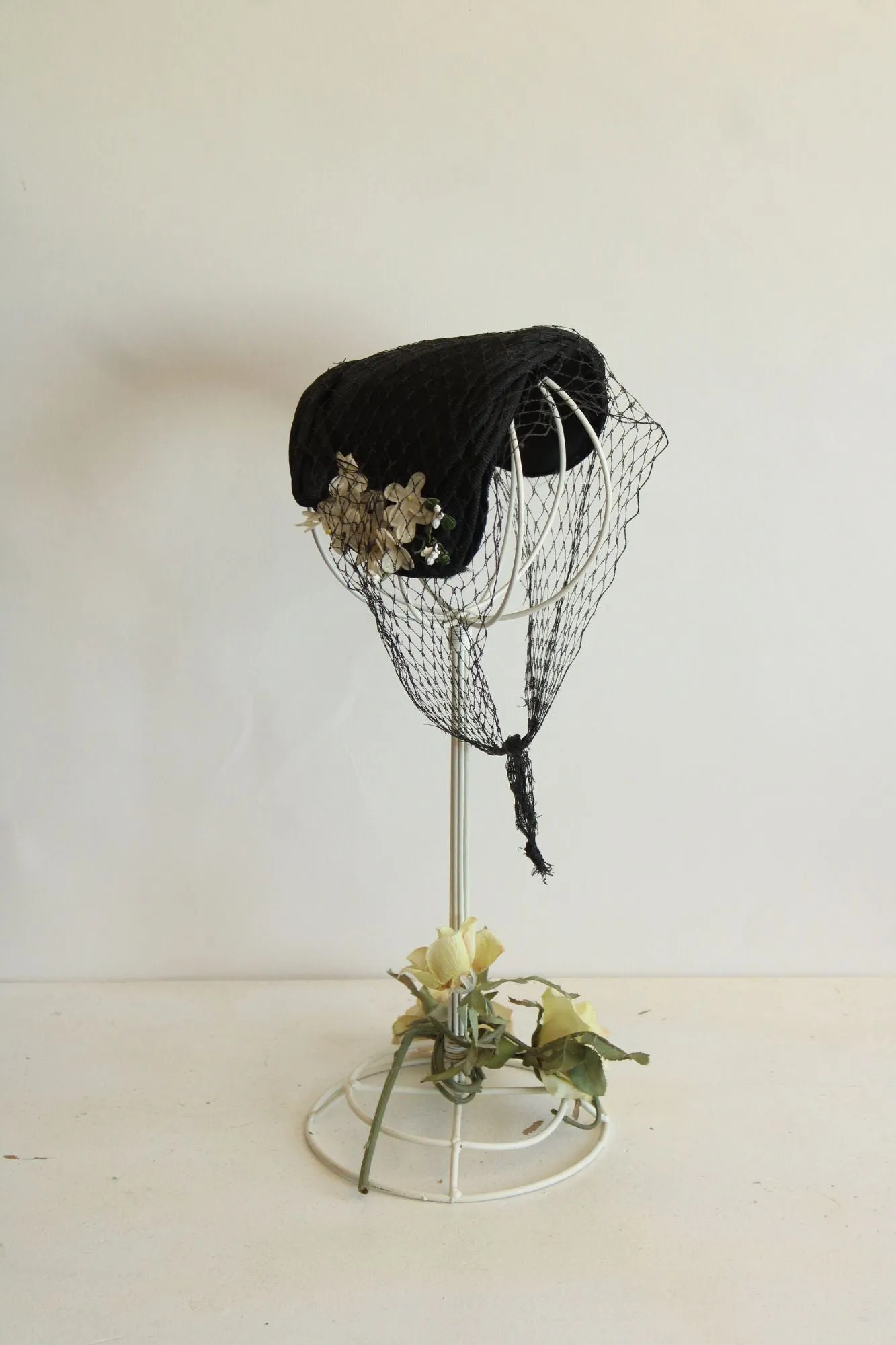 Vintage 1950s Black Curvette Hat With Birdcage Veil and White Flowers
