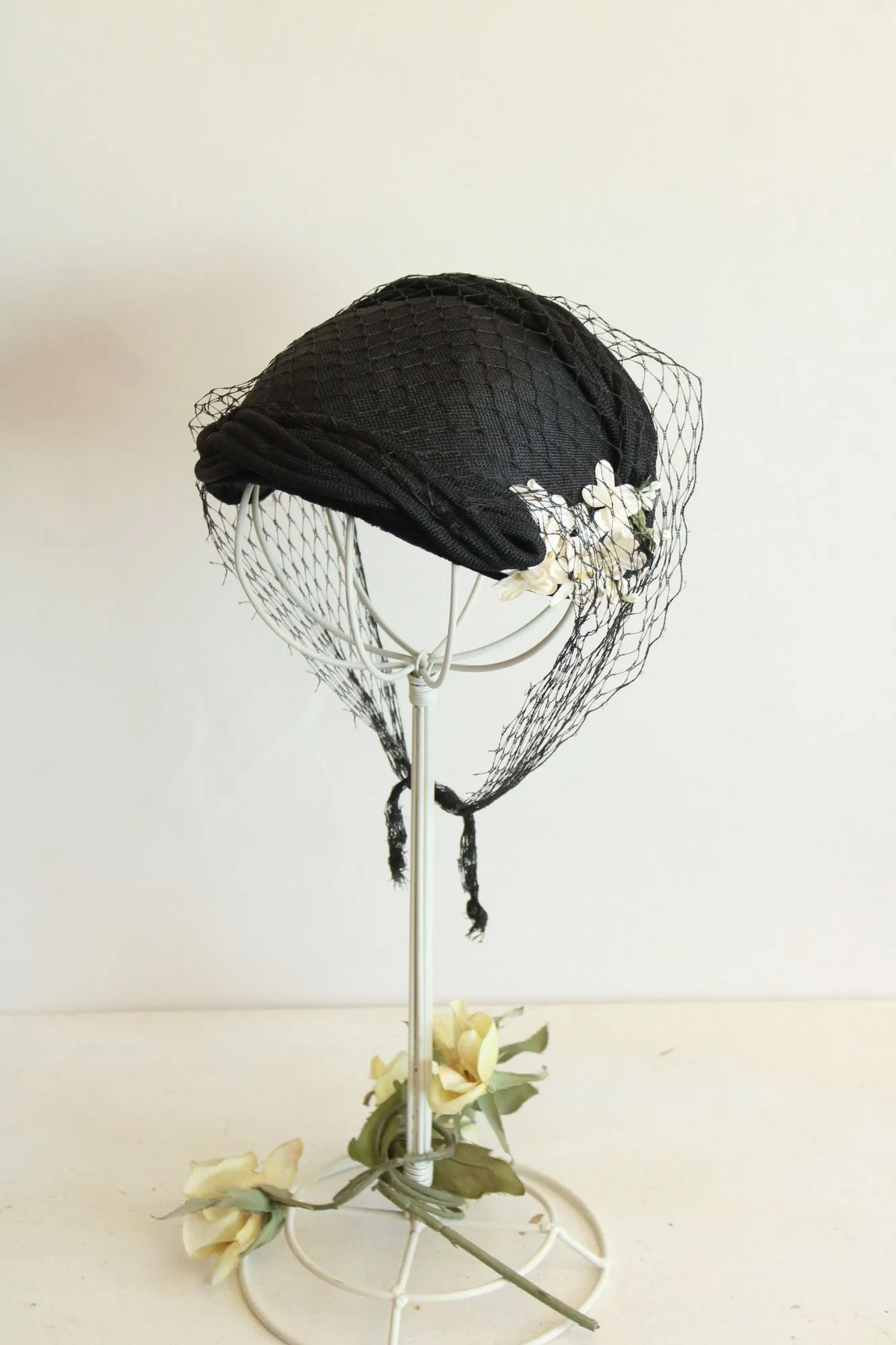 Vintage 1950s Black Curvette Hat With Birdcage Veil and White Flowers