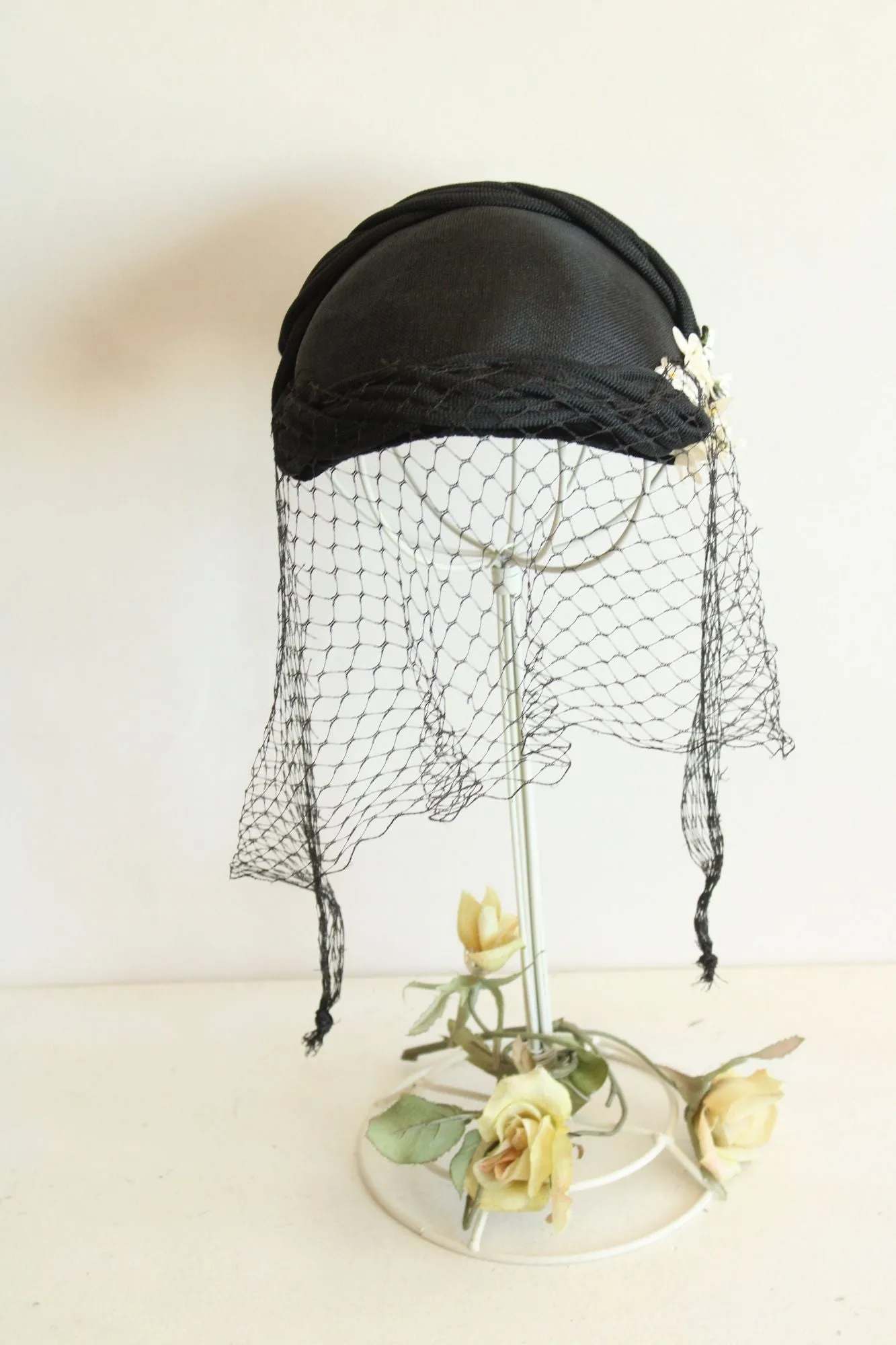 Vintage 1950s Black Curvette Hat With Birdcage Veil and White Flowers